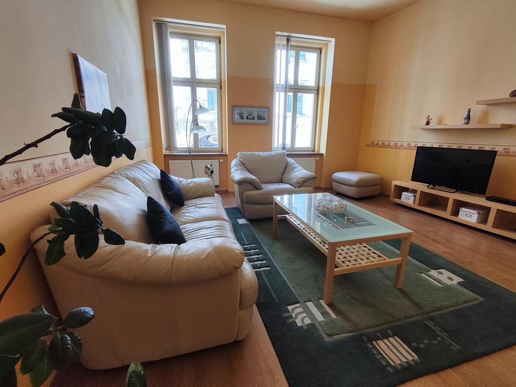 Apartment Golden X Cross *