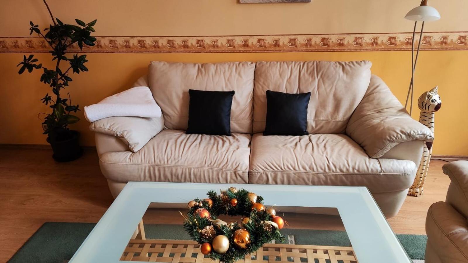 Golden X Cross Apartment